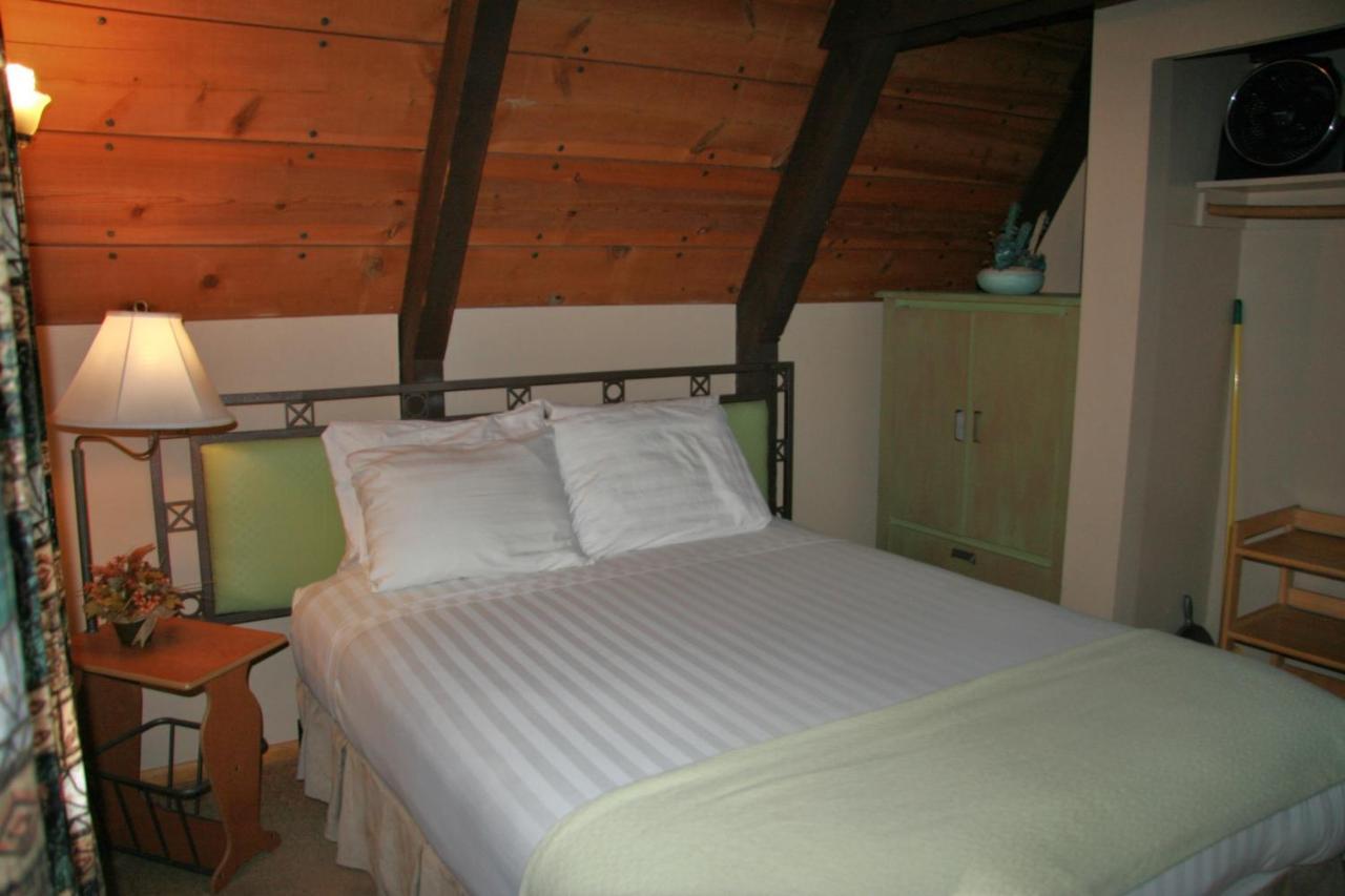 Hotel Cabins On Strawberry Hill Pine Exteriér fotografie