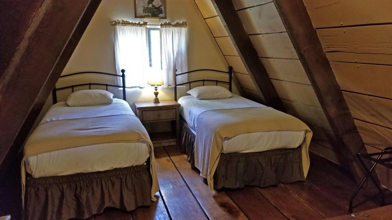 Hotel Cabins On Strawberry Hill Pine Exteriér fotografie